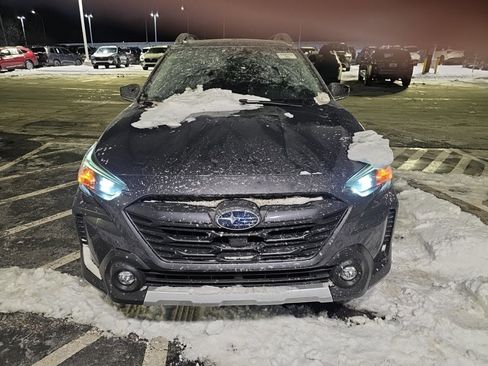 Certified 2023 Subaru Outback Limited image 3