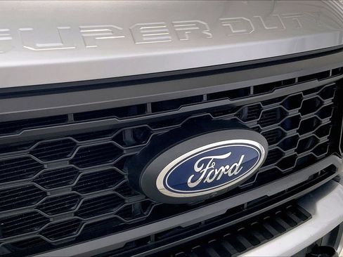 Used 2023 Ford F250 Lariat w/ Lariat Ultimate Package AWD/4WD image 30