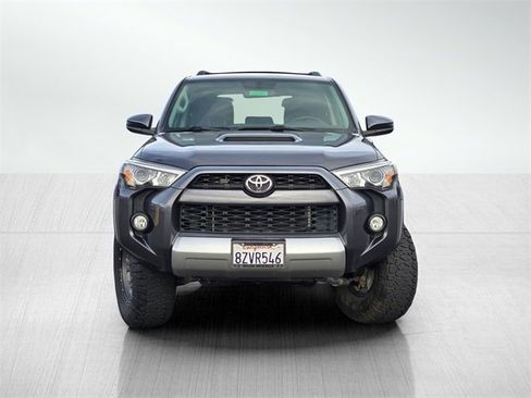 Used 2019 Toyota 4Runner TRD Off-Road image 2