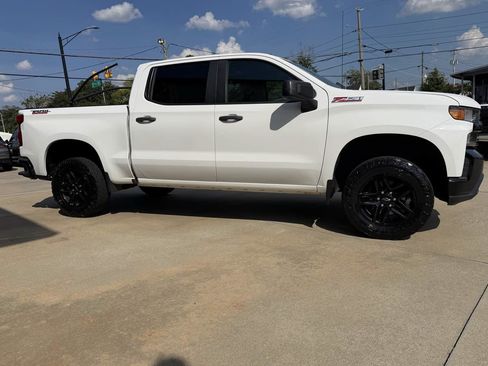 Used 2019 Chevrolet Silverado 1500 Custom Trail Boss AWD/4WD image 5