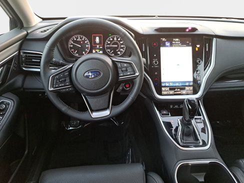 Used 2025 Subaru Outback Touring AWD/4WD image 16