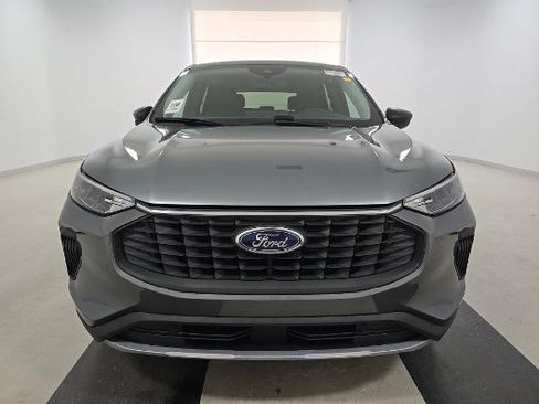 Used 2024 Ford Escape Active w/ Tech Pack #1 FWD image 2