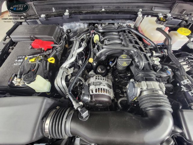 Used 2026 Jeep Gladiator Mojave AWD/4WD image 34