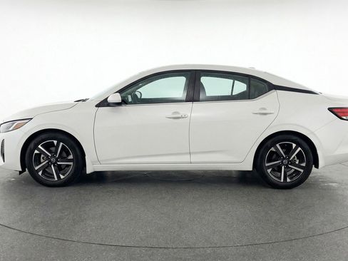 Used 2025 Nissan Sentra SV image 5