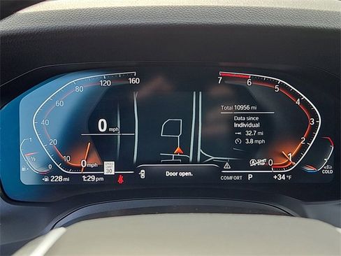 Used 2022 BMW 330i xDrive 330i xDrive w/ Driving Assistance Package image 32