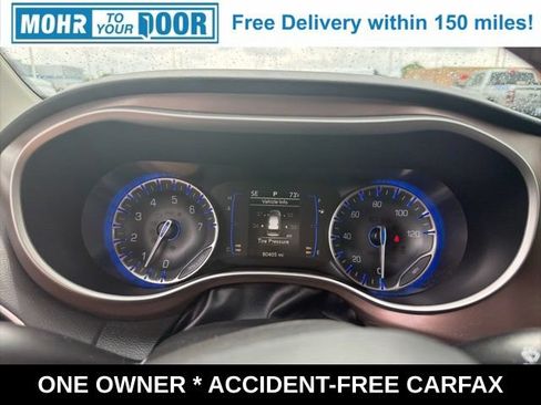 Used 2022 Chrysler Voyager LX FWD image 15
