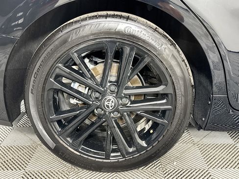 Used 2026 Toyota Camry SE FWD image 32