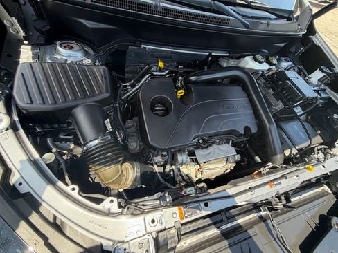 Certified 2024 Chevrolet Equinox LS w/ LS Convenience Package FWD image 21