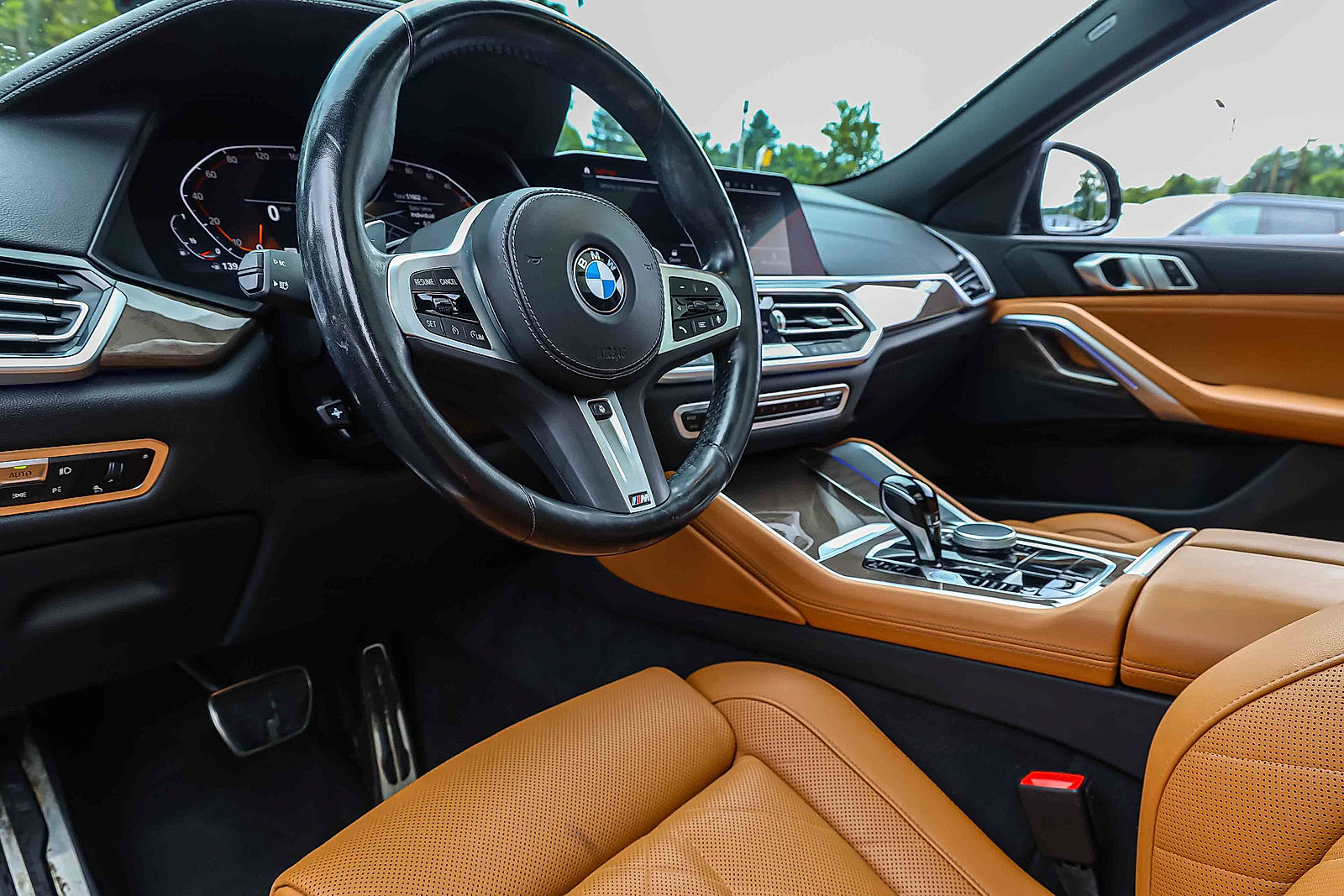 Used 2023 BMW X6 xDrive40i w/ M Sport Package AWD/4WD image 7