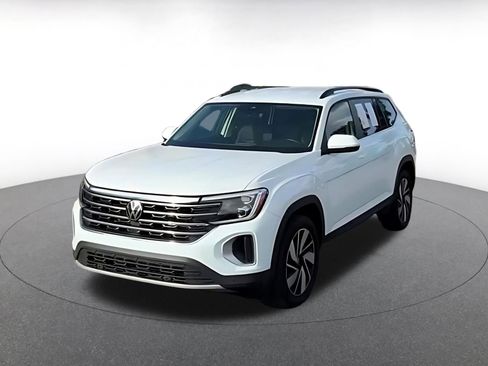 Used 2025 Volkswagen Atlas SE AWD/4WD image 3