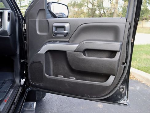 Used 2018 Chevrolet Silverado 1500 LT w/ All Star Edition AWD/4WD image 30