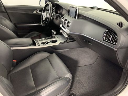 Used 2018 Kia Stinger GT image 15