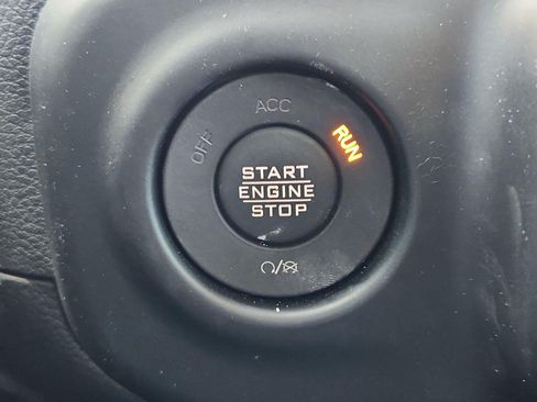 Used 2023 Jeep Wrangler Unlimited AWD/4WD image 16