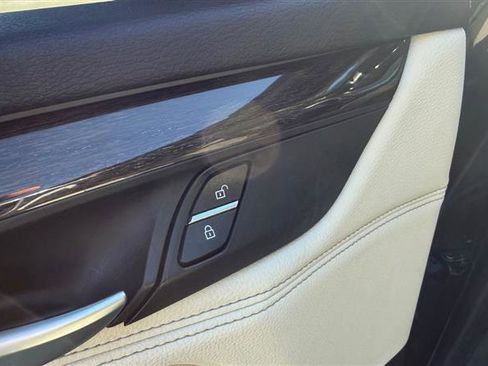 Used 2014 BMW X5 xDrive35d image 16