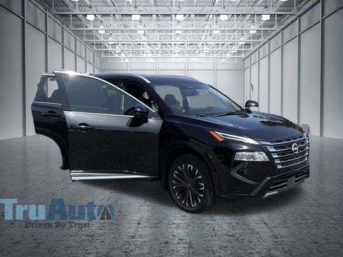 Used 2024 Nissan Rogue Platinum w/ Platinum Premium Package FWD image 10
