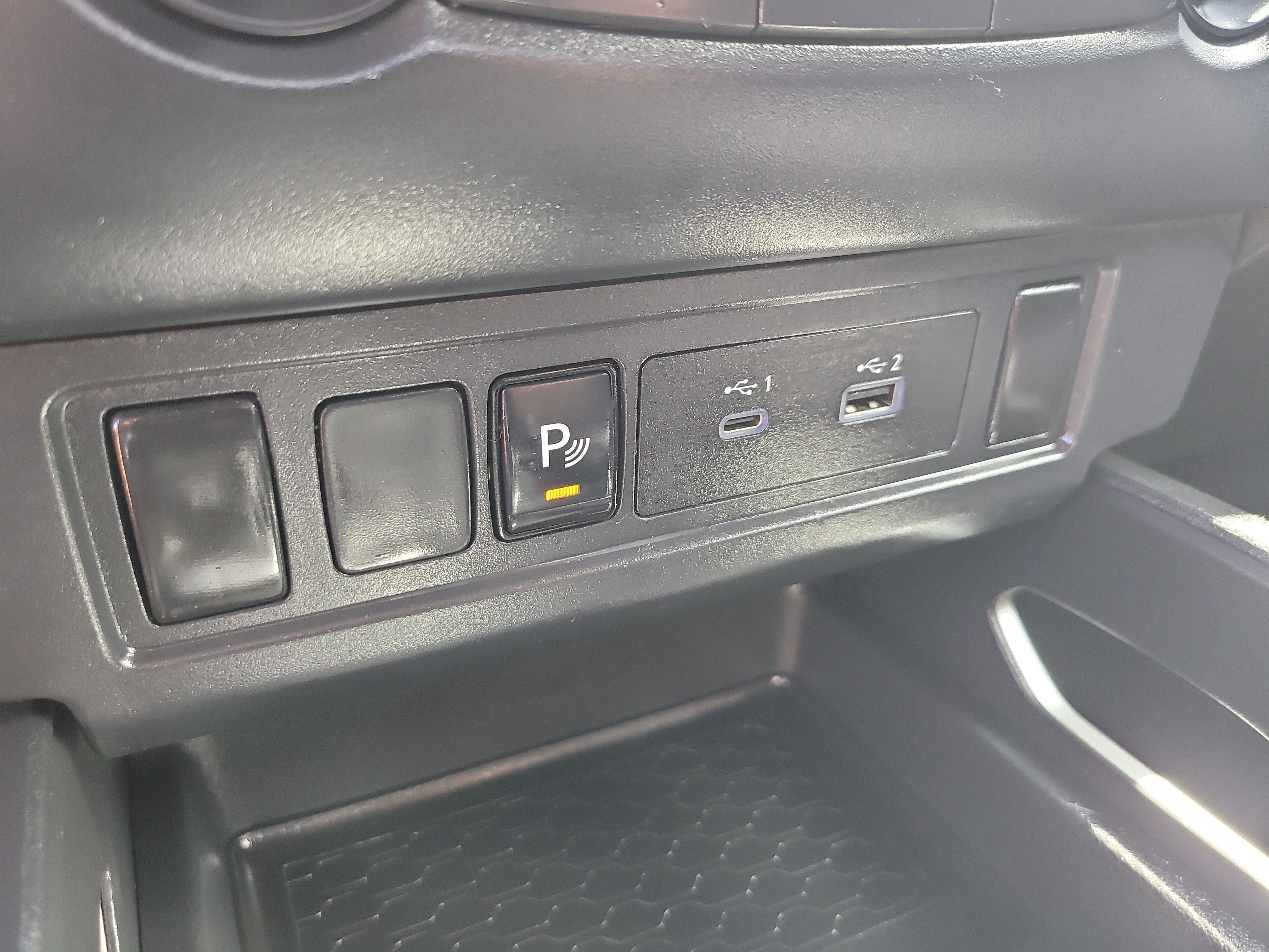Used 2022 Nissan Frontier SV w/ Technology Package RWD image 21