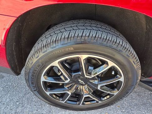 Used 2023 Chevrolet Suburban RST image 21