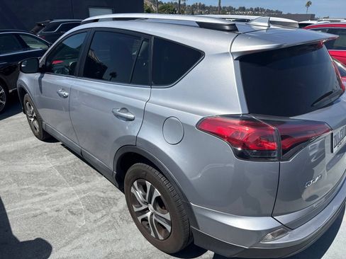 Used 2016 Toyota RAV4 LE FWD image 6