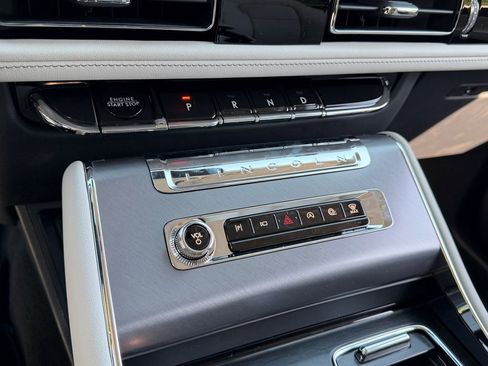 New 2026 Lincoln Aviator AWD w/ Jet Appearance Package image 20