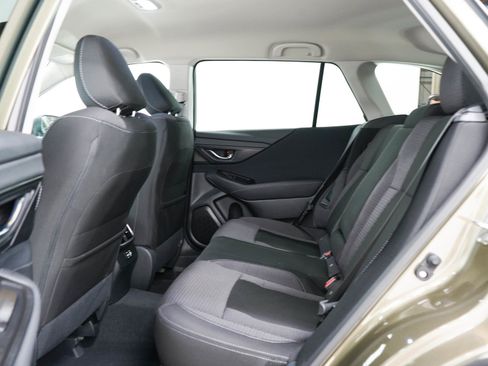 Used 2025 Subaru Outback Premium AWD/4WD image 14