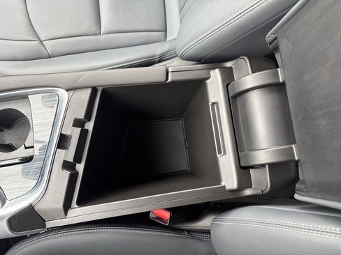 Used 2023 Buick Enclave Essence image 21