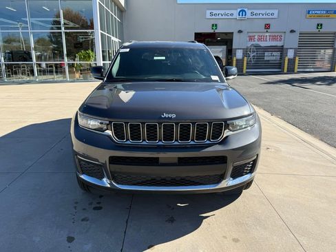 New 2025 Jeep Grand Cherokee L Limited w/ Trailer Tow Package image 5