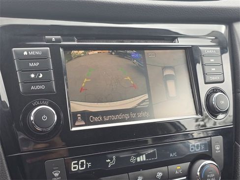 Used 2018 Nissan Rogue SV w/ Premium Package image 26