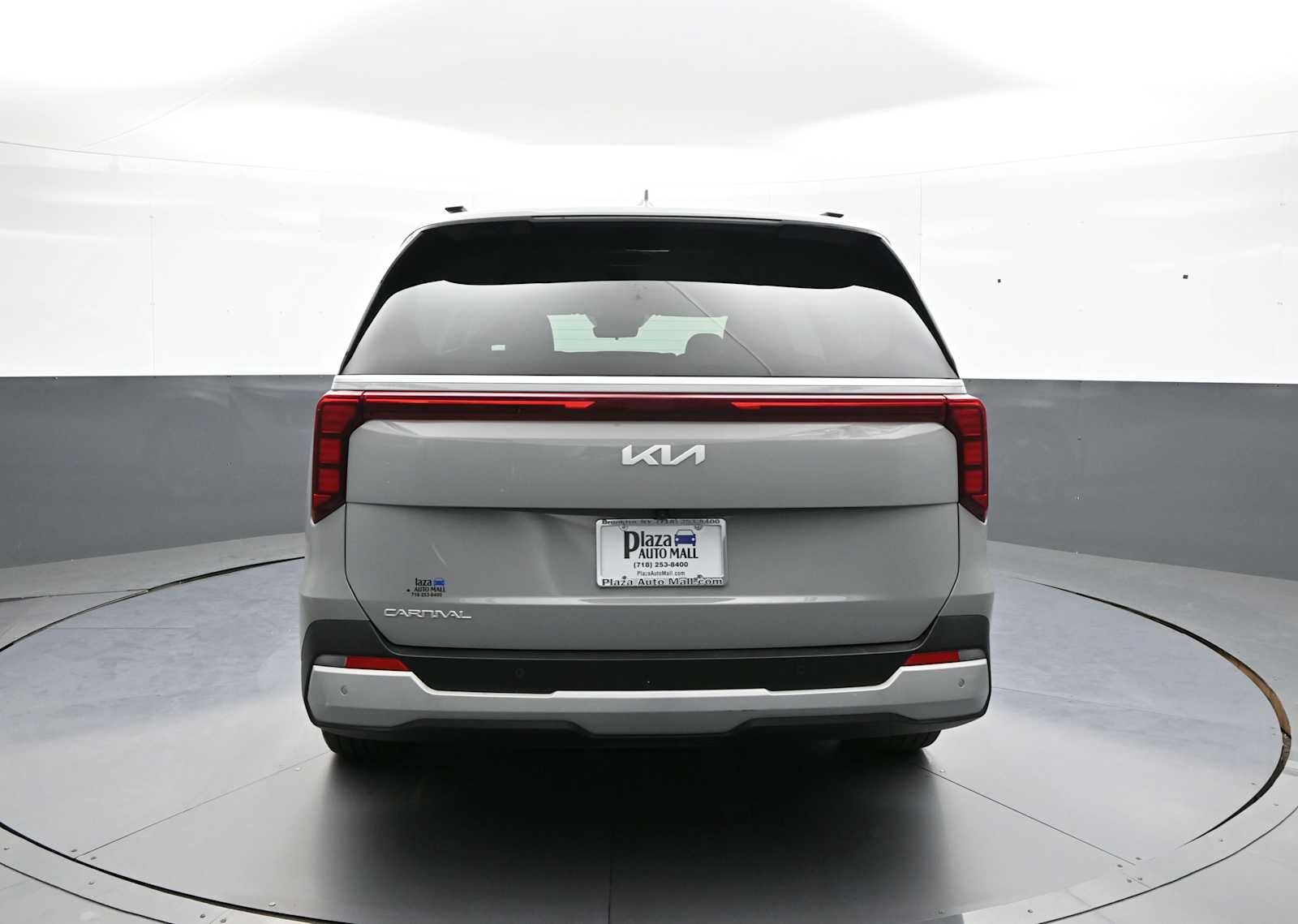 Used 2025 Kia Carnival EX FWD image 7