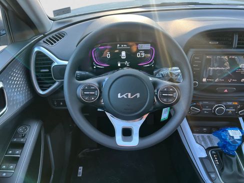 New 2025 Kia Soul LX image 13