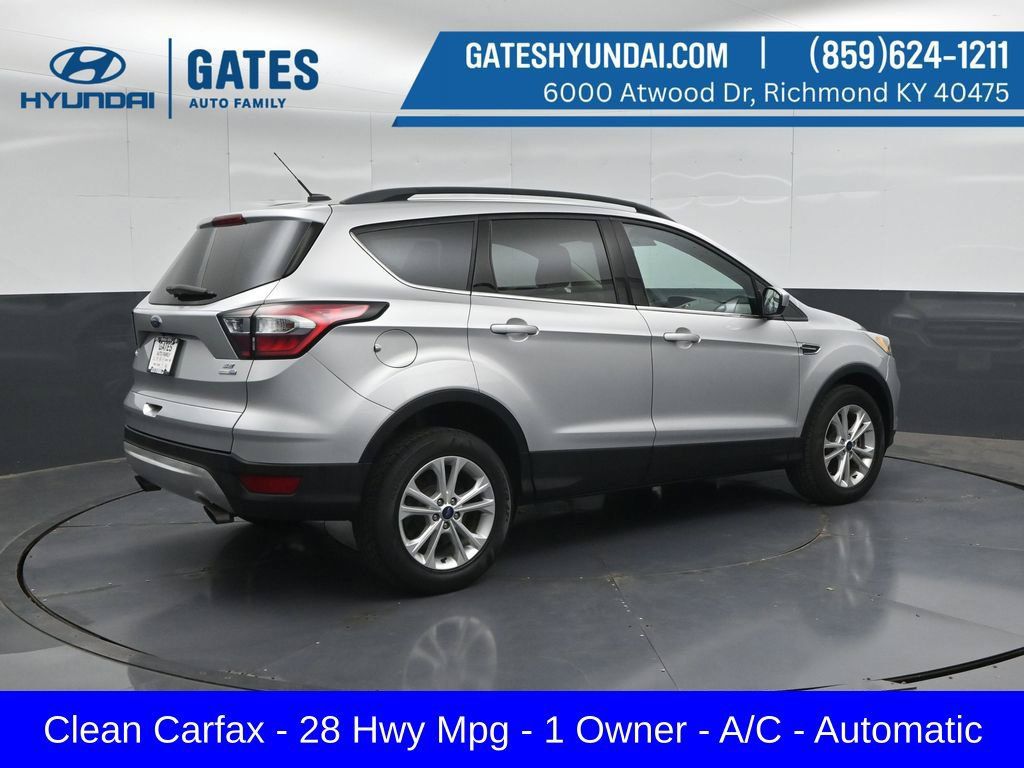 Used 2018 Ford Escape SE AWD/4WD image 2