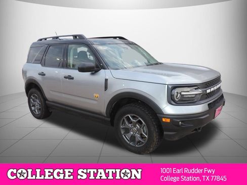 Used 2021 Ford Bronco Sport Badlands AWD/4WD image 3