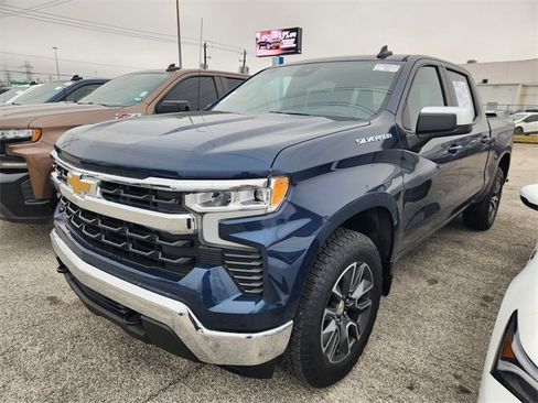 Used 2023 Chevrolet Silverado 1500 LT image 3