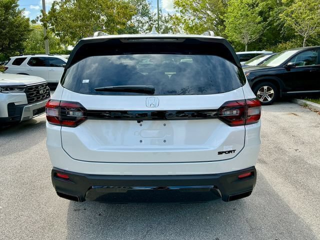 New 2026 Honda Pilot Sport image 5
