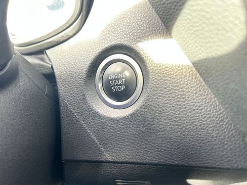 Certified 2025 Toyota Corolla SE image 24