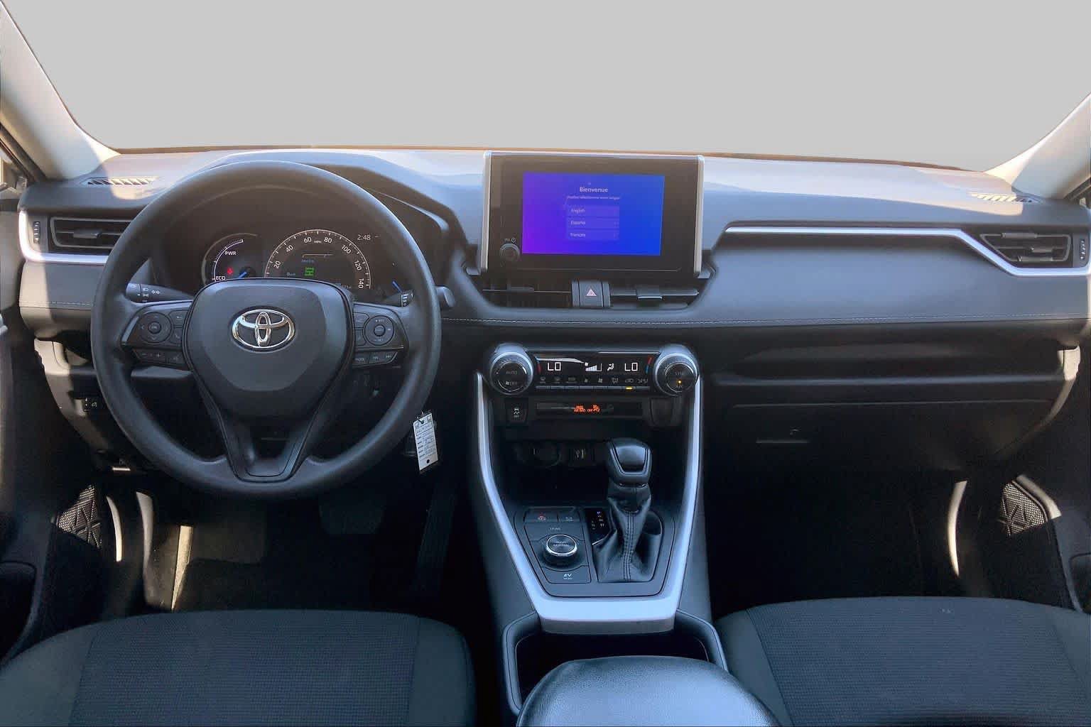 Used 2024 Toyota RAV4 LE AWD/4WD image 15