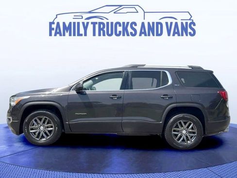 Used 2017 GMC Acadia SLT image 2