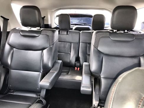 Used 2025 Ford Explorer Active w/ Active Comfort Package image 23