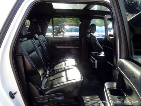 Used 2021 Ford Expedition Max XLT image 28