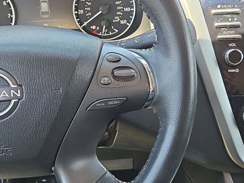 Used 2023 Nissan Murano SV FWD image 18