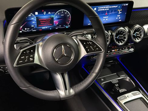 Certified 2024 Mercedes-Benz GLB 250 4MATIC image 26
