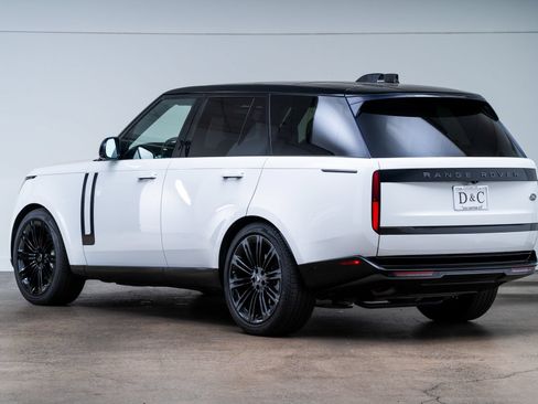 Used 2022 Land Rover Range Rover SE AWD/4WD image 5