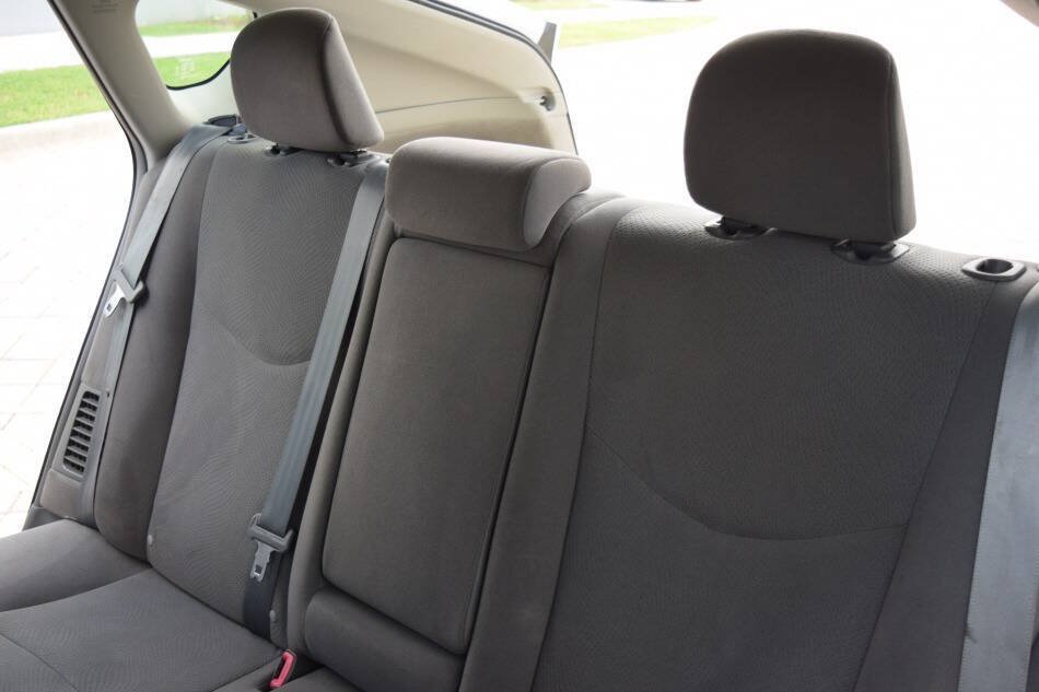 Used 2010 Toyota Prius Two w/ Preferred Accessory Pkg FWD image 46