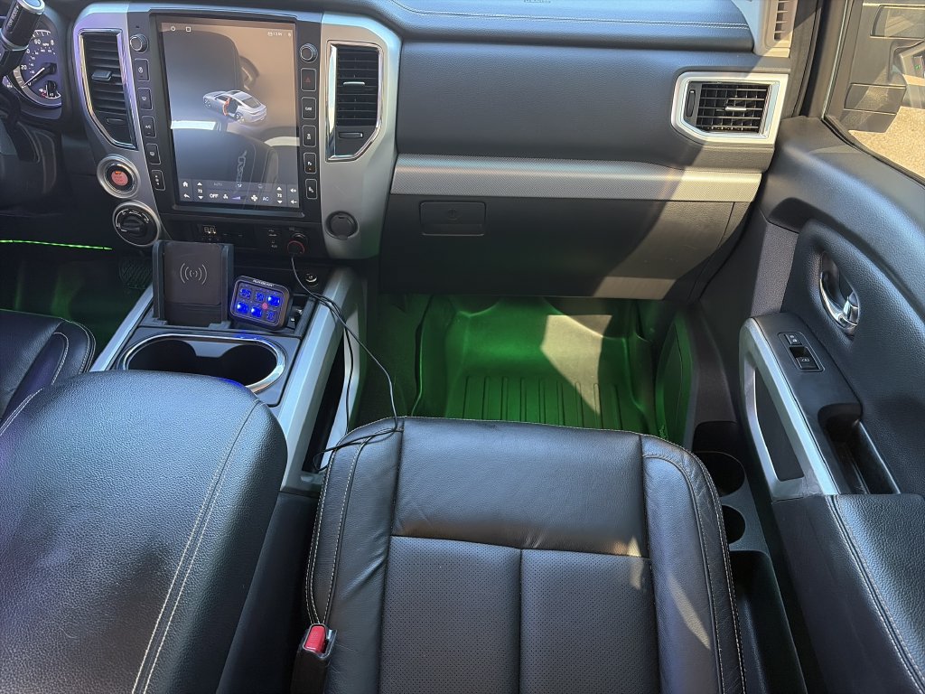 Used 2017 Nissan Titan PRO-4X w/ Pro-4x Convenience Package AWD/4WD image 16