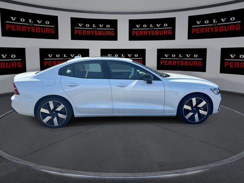 Used 2024 Volvo S60 T8 Plus w/ Climate Package image 9