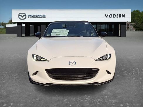 New 2026 MAZDA MX-5 Miata Club w/ Interior Package RWD image 8