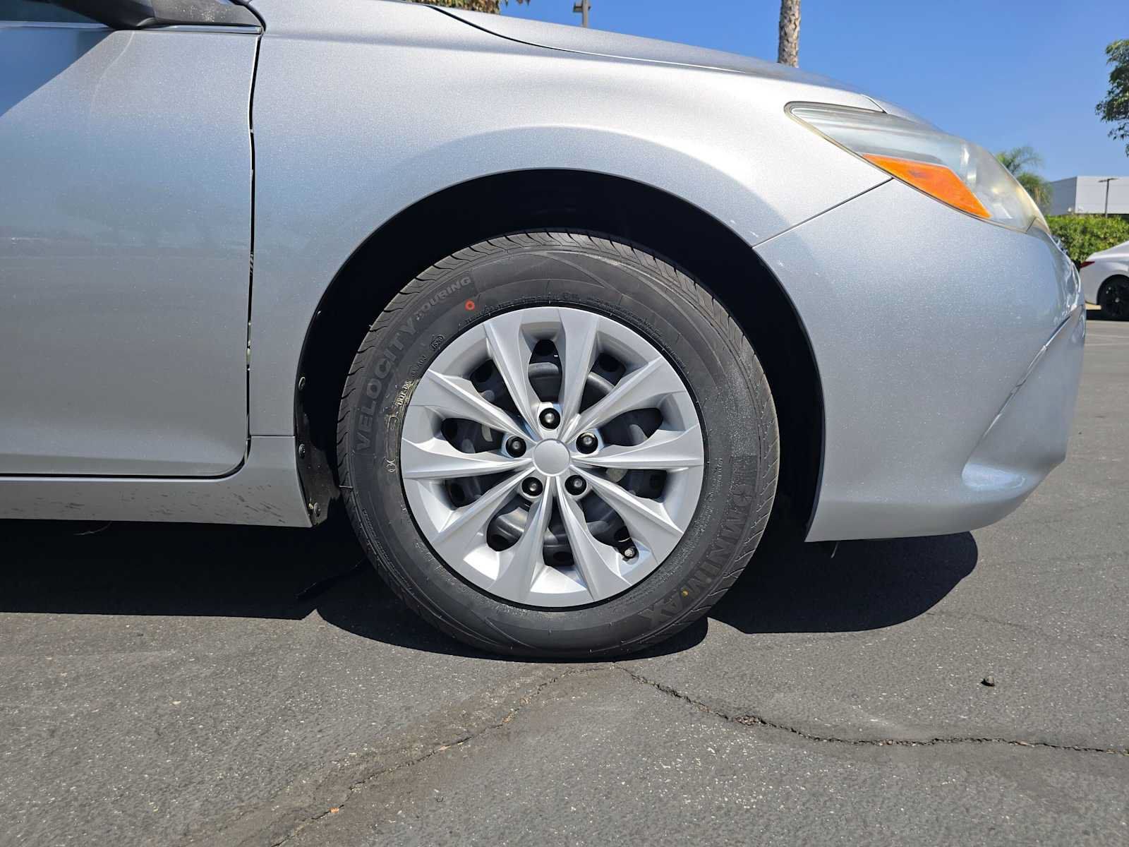 Used 2017 Toyota Camry LE FWD image 9