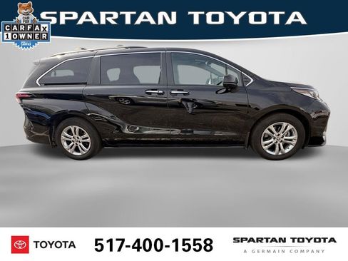 Used 2023 Toyota Sienna XSE AWD/4WD image 9