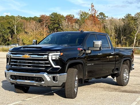 New 2026 Chevrolet Silverado 2500 LTZ w/ LTZ Convenience Package image 3