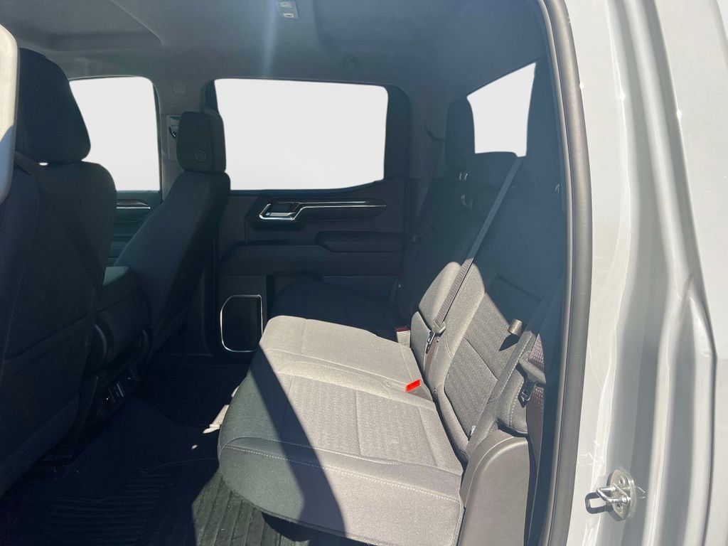 Used 2024 GMC Sierra 1500 Elevation w/ X31 Off-Road Package AWD/4WD image 13