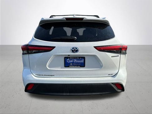 Used 2022 Toyota Highlander XLE image 8
